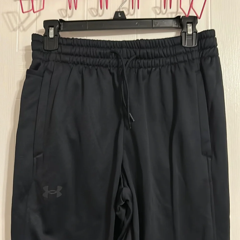 Men’s Under Armour fleece joggers